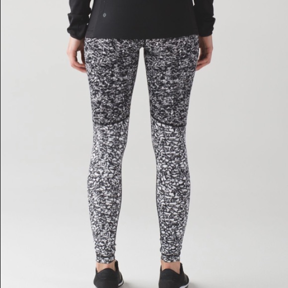 Lululemon Hi-Rise Wunder Under Pant - Picture 4 of 8